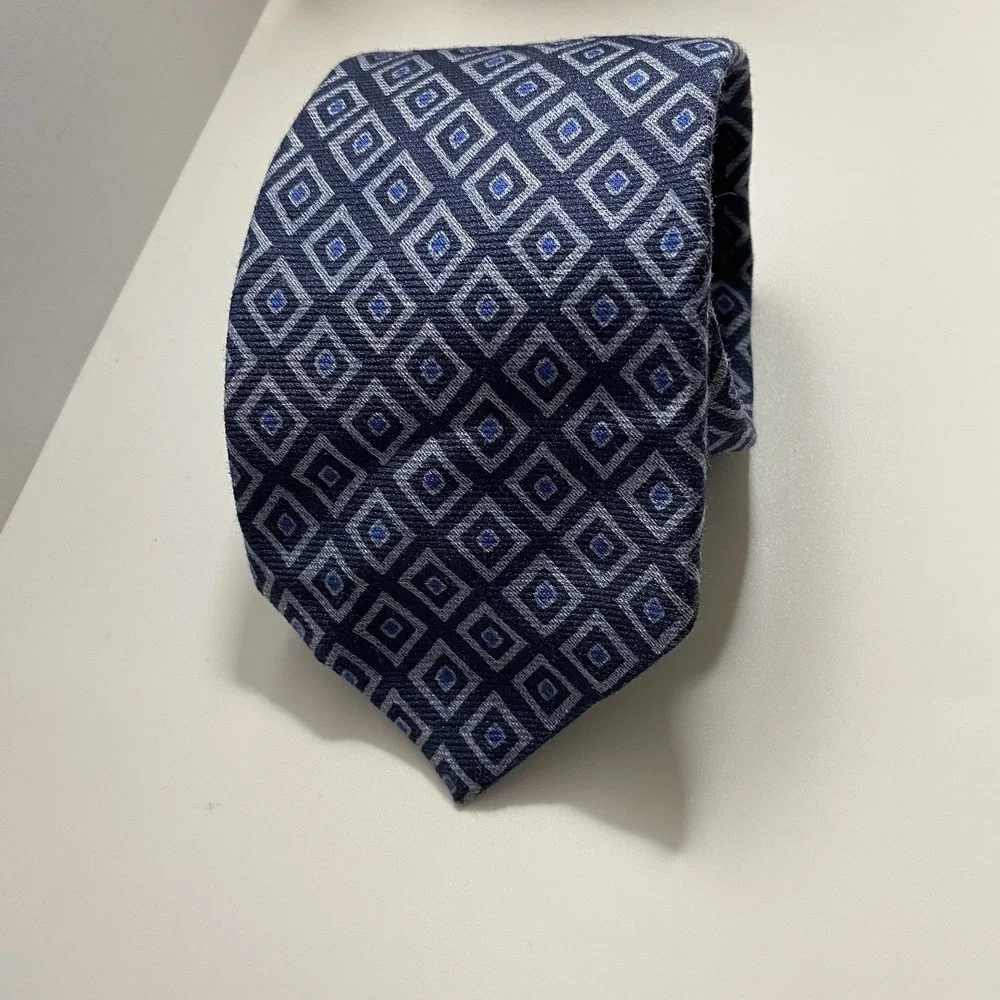 Brooks Brothers 100% Silk Blue Neck Diamond Geometric USA Made